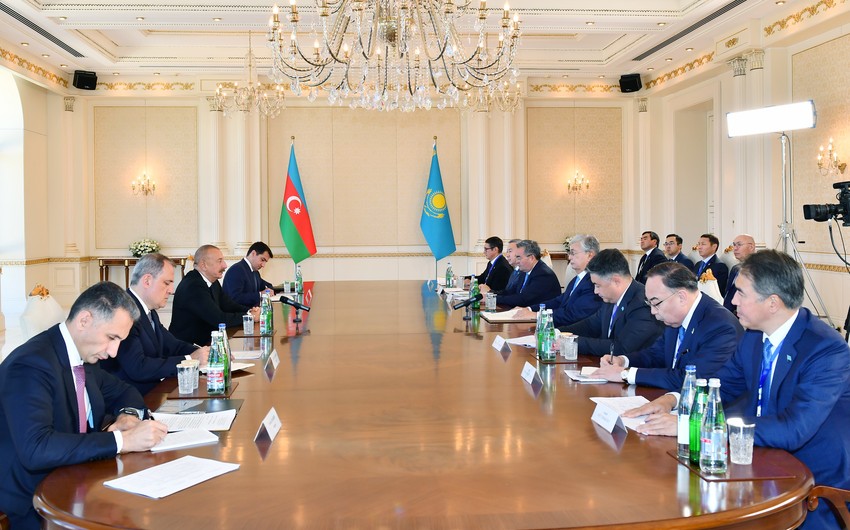 Azərbaycan və Qazaxıstan prezidentlərinin geniş tərkibdə görüşü keçirilib - YENİLƏNİB