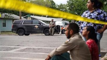 ABŞ-da 21 nəfərin öldürüldüyü məktəbin polis rəisi işdən çıxarılıb