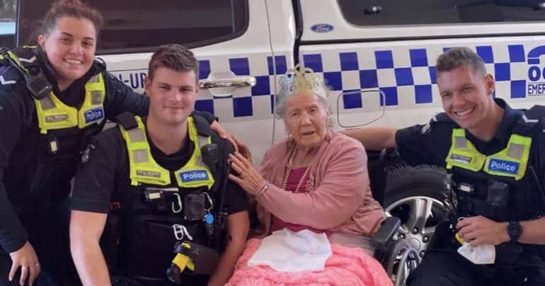 100 yaşlı qadın ad günündə həbs edilib