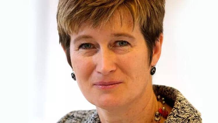 Böyük Britaniyanın Myanmadakı keçmiş səfiri saxlanılıb