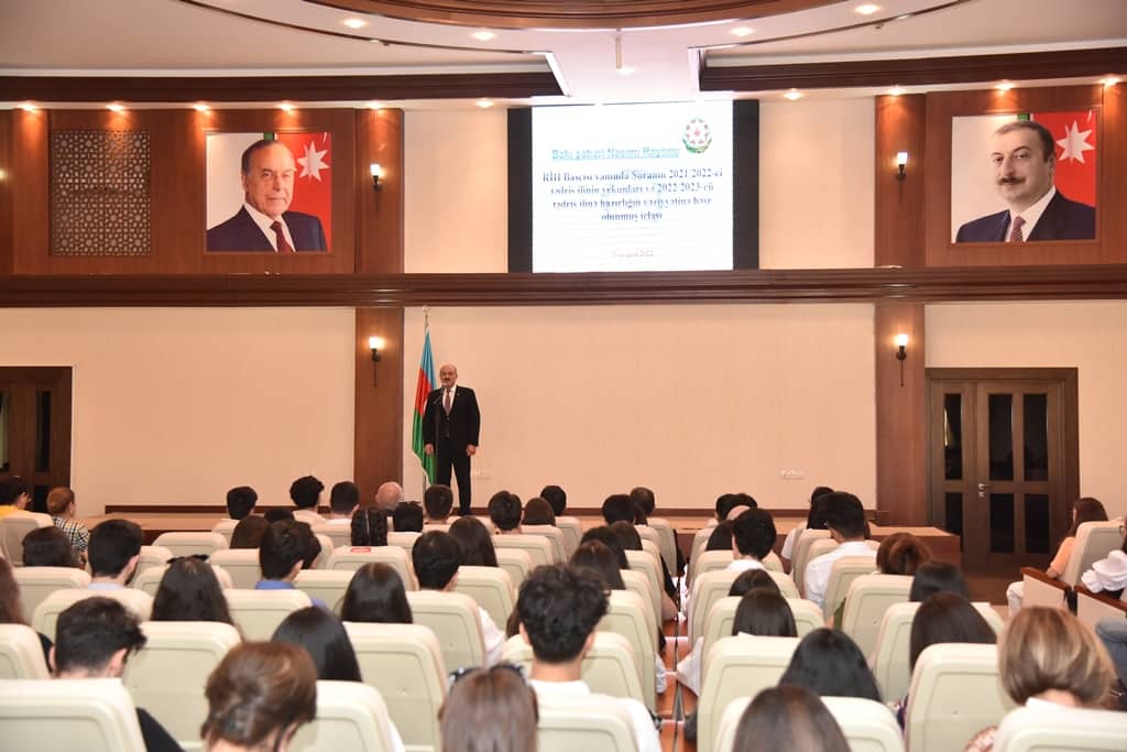 Nəsimi rayonunda 2021/2022-ci tədris ilinin yekunları və 2022/2023-cü tədris ilinə hazırlığın vəziyyəti müzakirə olundu