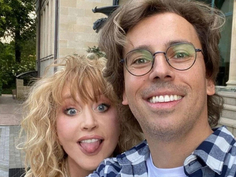 Rusiyadan qaçdığı deyilən Alla Puqaçova vətəninə qayıtdı