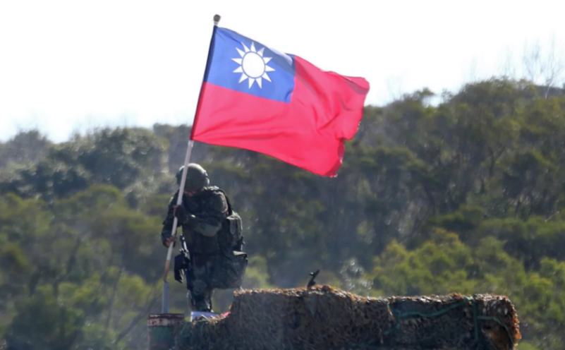 Tayvan silahlı qüvvələri Çin ordusunun pilotsuz təyyarəsinə atəş açıb