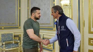 Zelenski Beynəlxalq Atom Enerjisi Agentliyinin nümayəndə heyəti ilə görüşüb