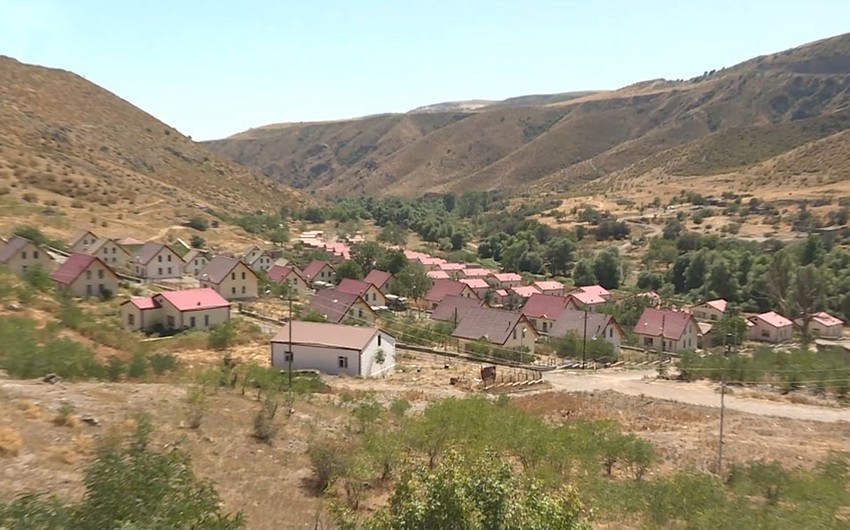 Минобороны Азербайджана распространило видеокадры из села Забух