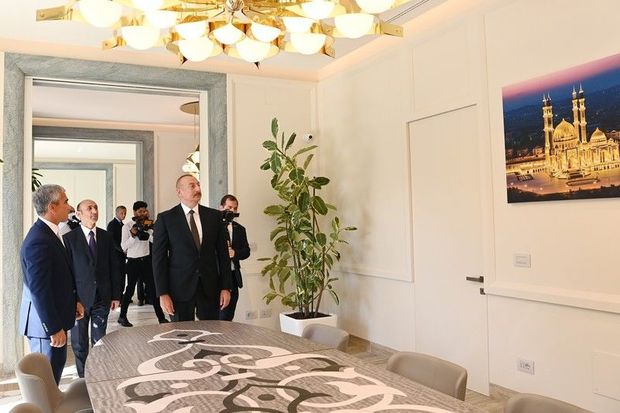 Prezident İlham Əliyev İtaliyada “Mənim Azərbaycanım” adlı rəsm sərgisi ilə tanış olub - FOTO