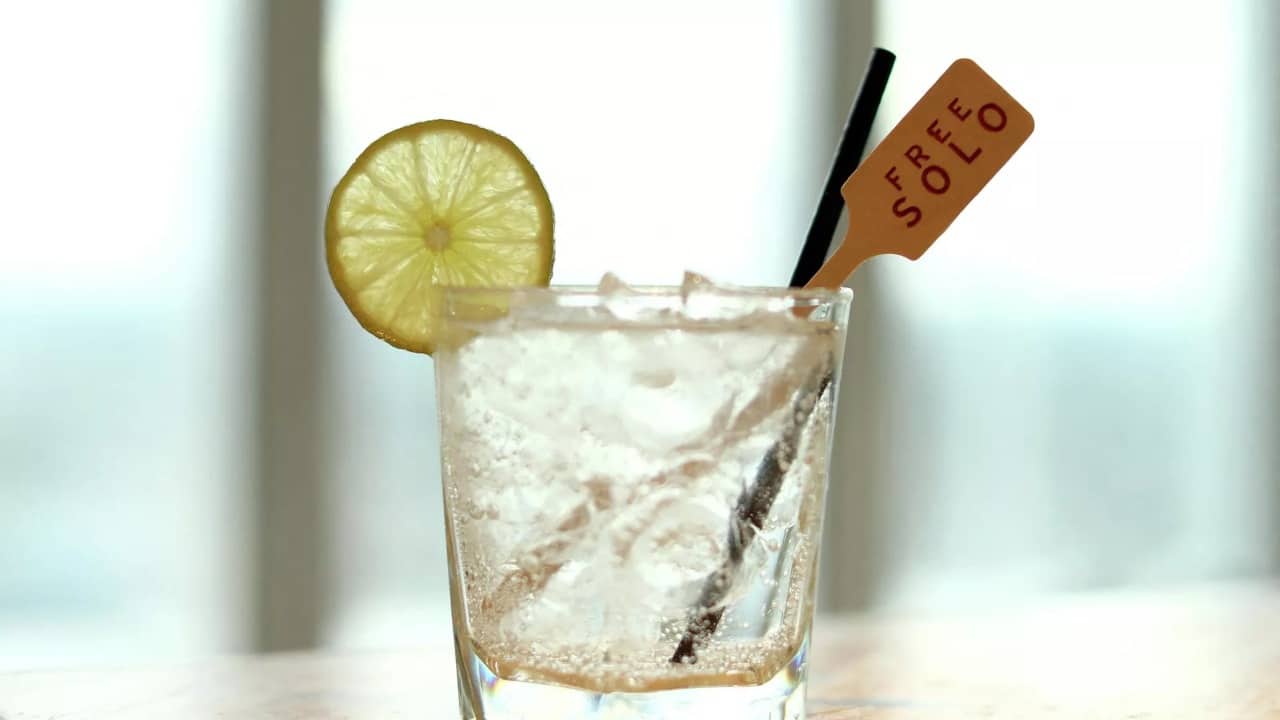 Kanadada bir ilk: İçkilərə “şəkər vergisi” TƏTBİQ EDİLDİ