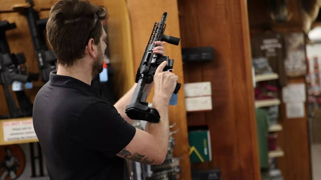 Nyu-Yorkda silah gəzdirilməsini məhdudlaşdıran yeni qanun qüvvəyə minib