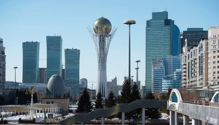 Qazaxıstanlı deputatlar paytaxtın yenidən Astana olmasını təklif edib