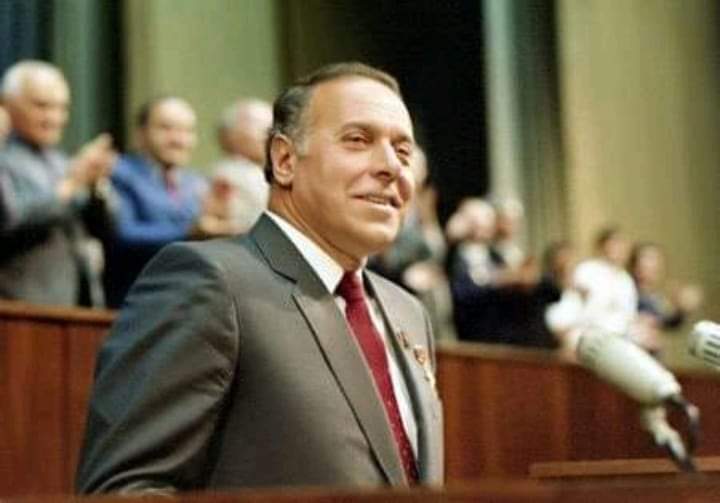 Milli ideyalara sədaqət - GÜLARƏ VERDİYEVA YAZIR