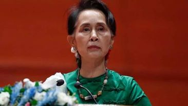 Myanmanın devrilmiş lideri azadlıqdan məhrum edilib