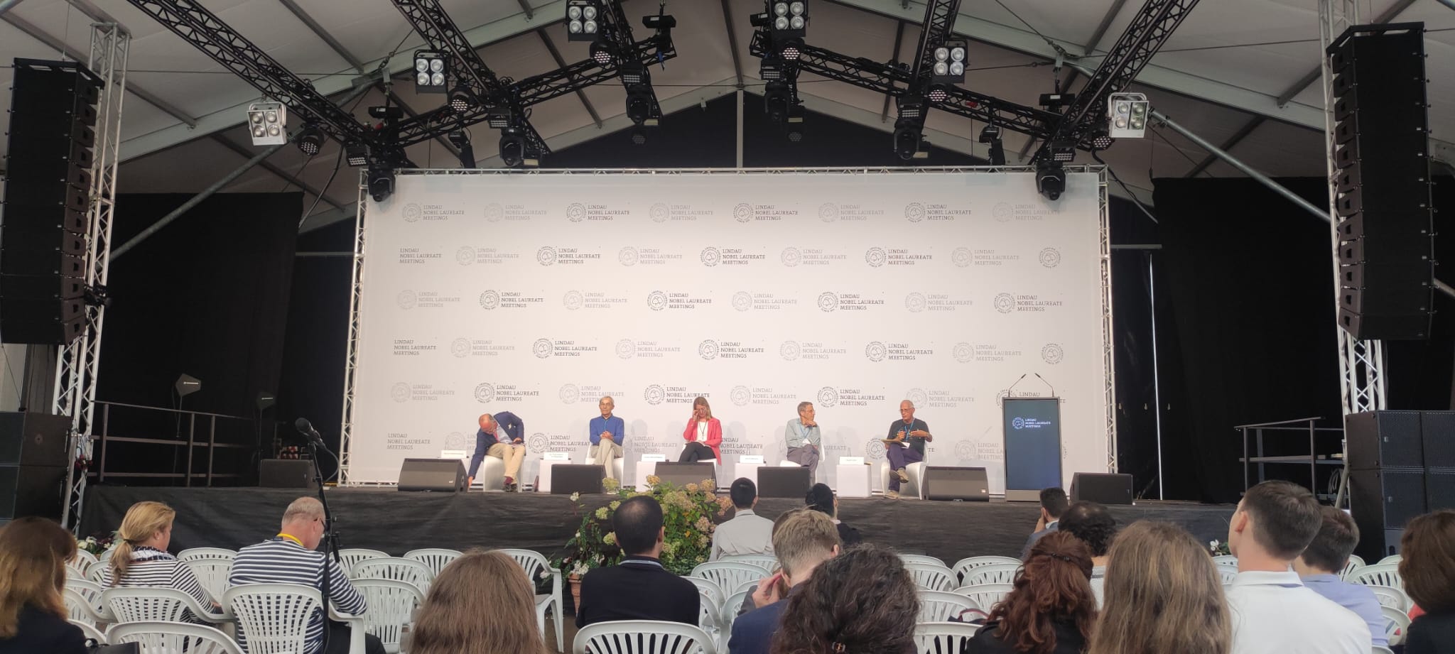 Азербайджан был представлен на встрече Нобелевских Лауреатов