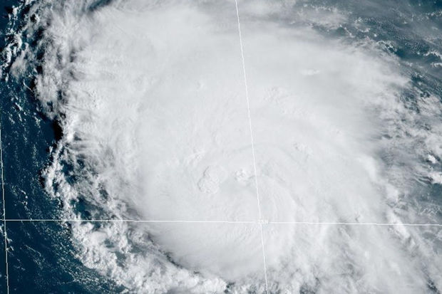 Bermud adalarına təhlükəli “böyük qasırğa” yaxınlaşır - FOTO