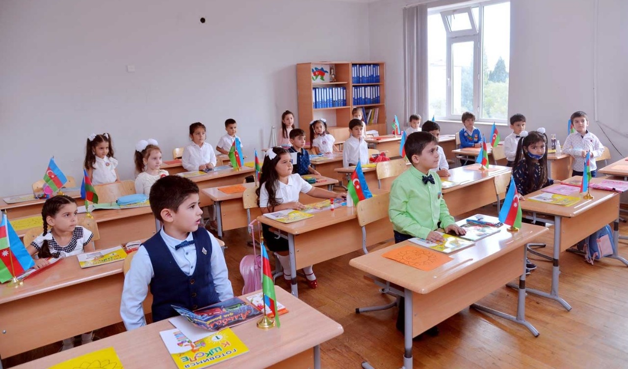 Məktəblərdə “Bilik Günü” təntənəli şəkildə qeyd edilməyəcək - RƏSMİ