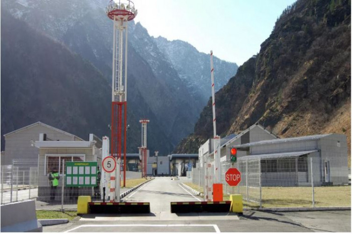 40 min Rusiya vətəndaşı Gürcüstana köçüb