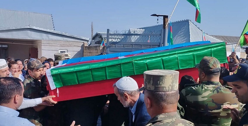 Şəhid Üzeyir Əliyev Göygöldə dəfn olunub