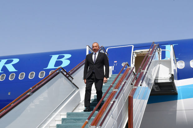 Azərbaycan Prezidenti İlham Əliyev Özbəkistana səfərə gedib - FOTO