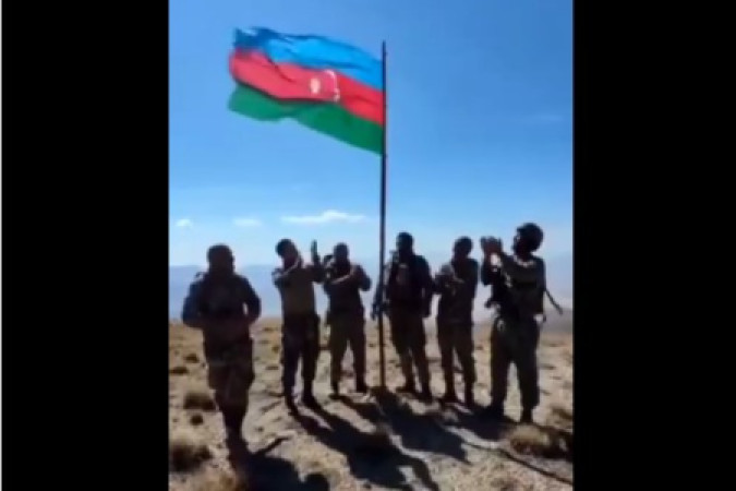 Göyçə gölündə Azərbaycan bayrağı QALDIRILDI - VİDEO