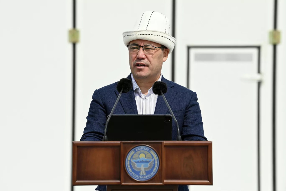 Qırğızıstan Prezidenti sərhəddəki vəziyyətlə bağlı xalqa müraciət edib