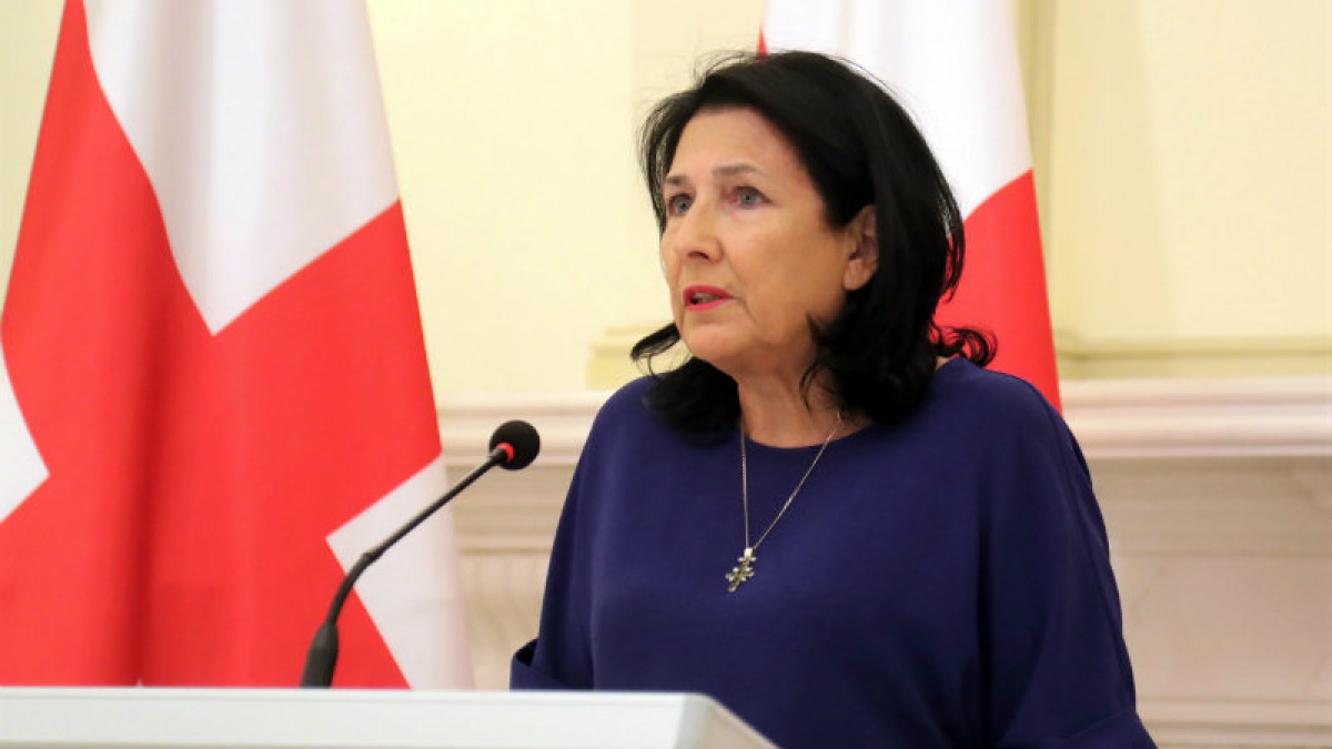 Zurabişvili Britaniyaya səfərə gedib