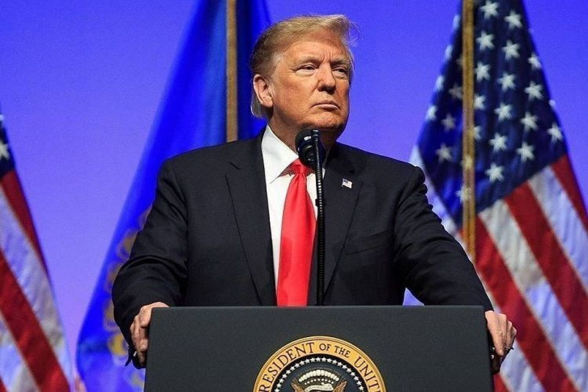 Tramp almanlara ölkəsiz qalma riski ilə bağlı xəbərdarlıq edib