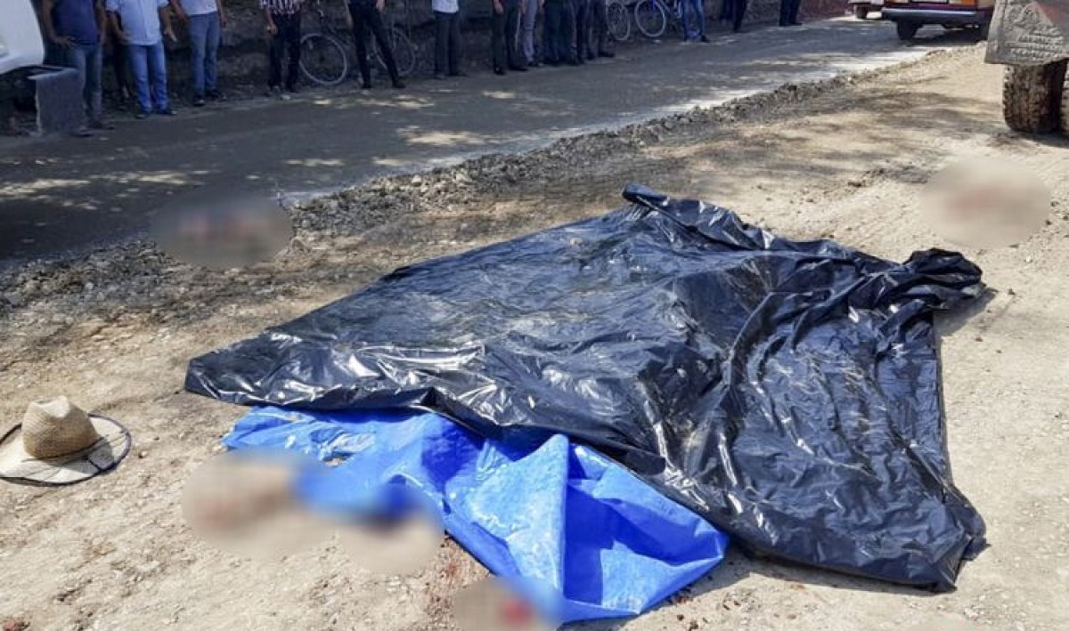 Salyanda “Mercedes” markalı yük avtomobilinin qoşqusunun altında qalan şəxs ölüb