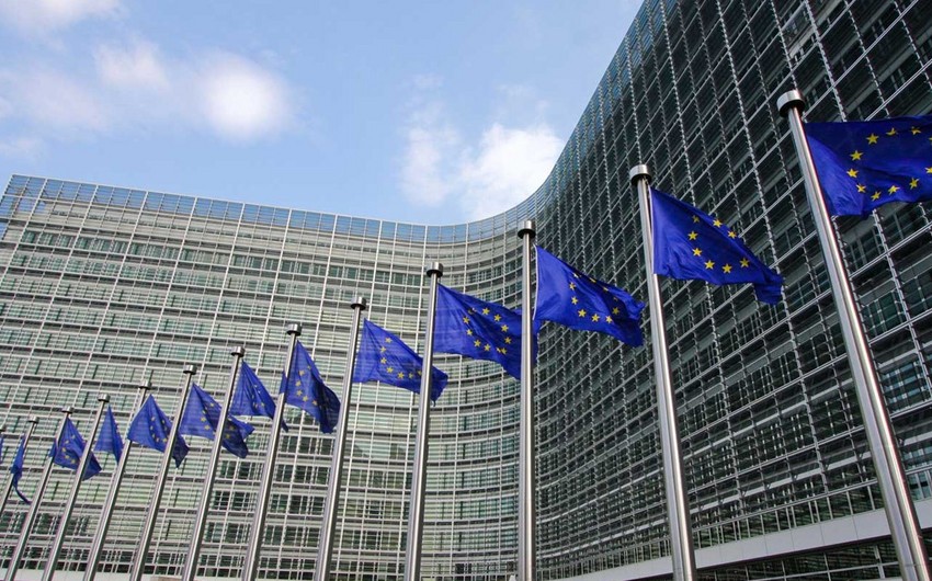 AK Macarıstana 7,5 milyard avroluq ödənişlərin dondurulmasını təklif edib