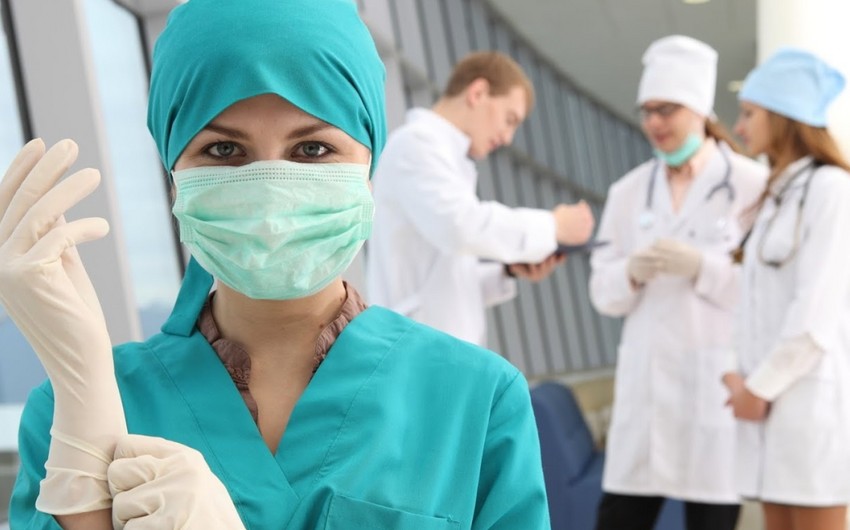 Dünyada koronavirusa yoluxanların sayı 617 milyon nəfəri ötüb