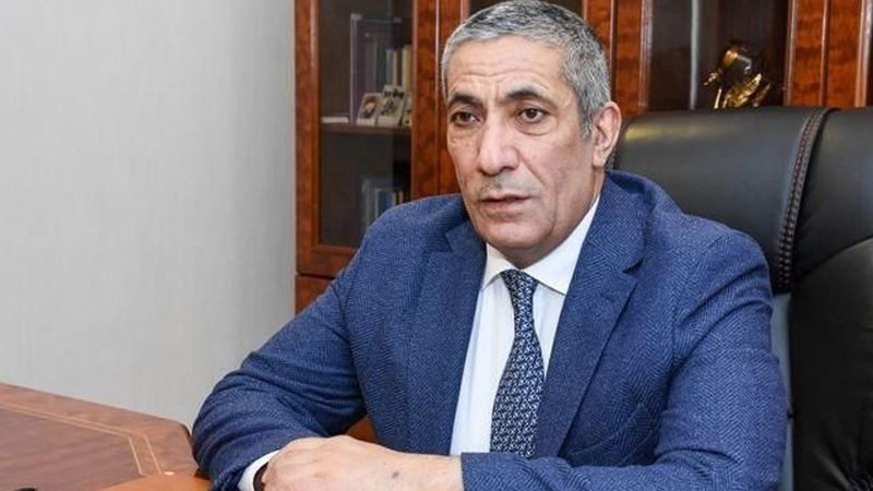 Siyavuş Novruzovun qolu sındı (FOTO)