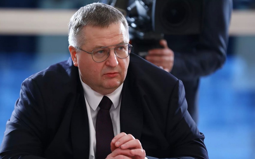 Paşinyan Rusiya Baş nazirinin müavini ilə görüşüb