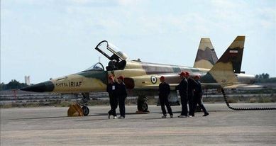 İranda döyüş təyyarəsi qəzaya uğrayıb