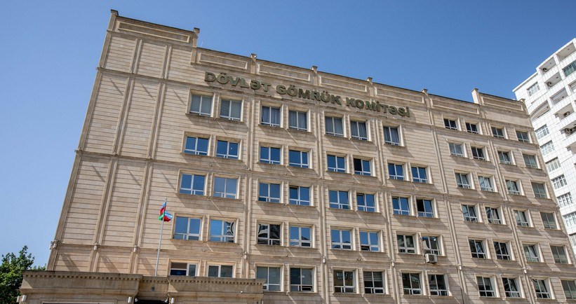 Dövlət Gömrük Komitəsinin daha bir polkovniki işdən azad edilib