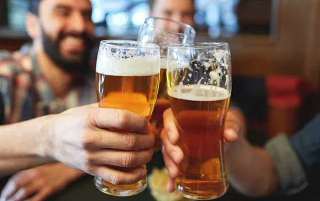 Pivəyə görə 25 illik qonşusunun 42 manatını oğurladı