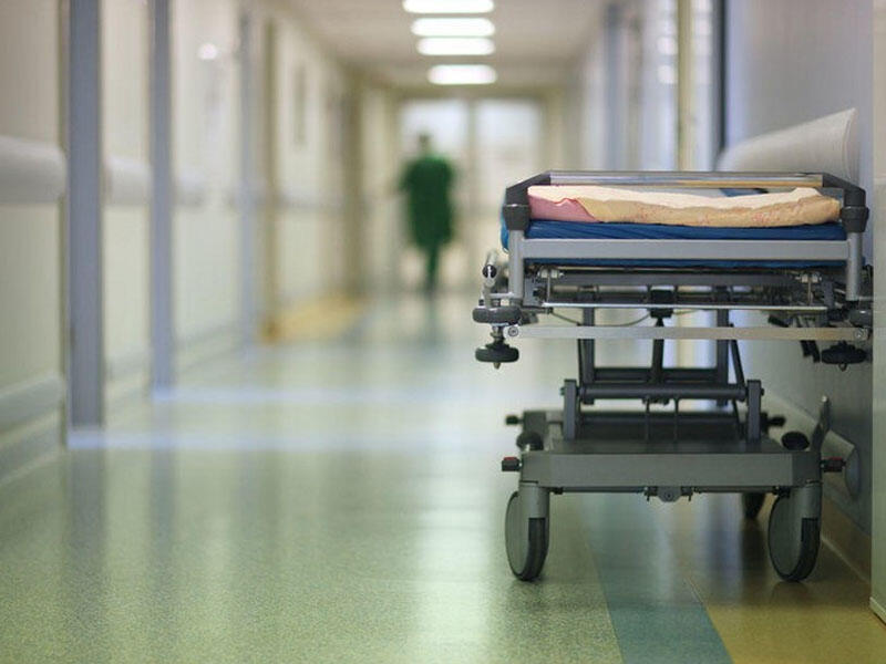 Antibiotik vurulan məktəbli öldü - Bakıda FACİƏ