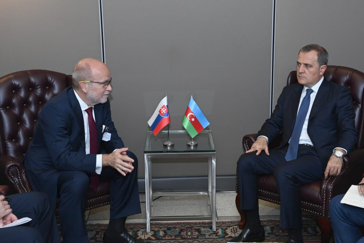 Ceyhun Bayramov Slovakiyanın xarici işləri nazirinə Ermənistanın son təxribatları barədə məlumat verib