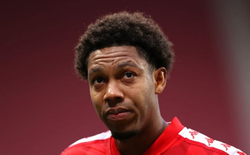 Niderlandlı futbolçu onkoloji xəstəliyə görə karyerasını dayandırıb