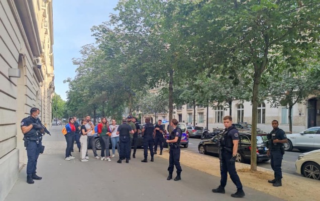 Ermənilər Fransada mədəniyyət mərkəzinə hücum ediblər