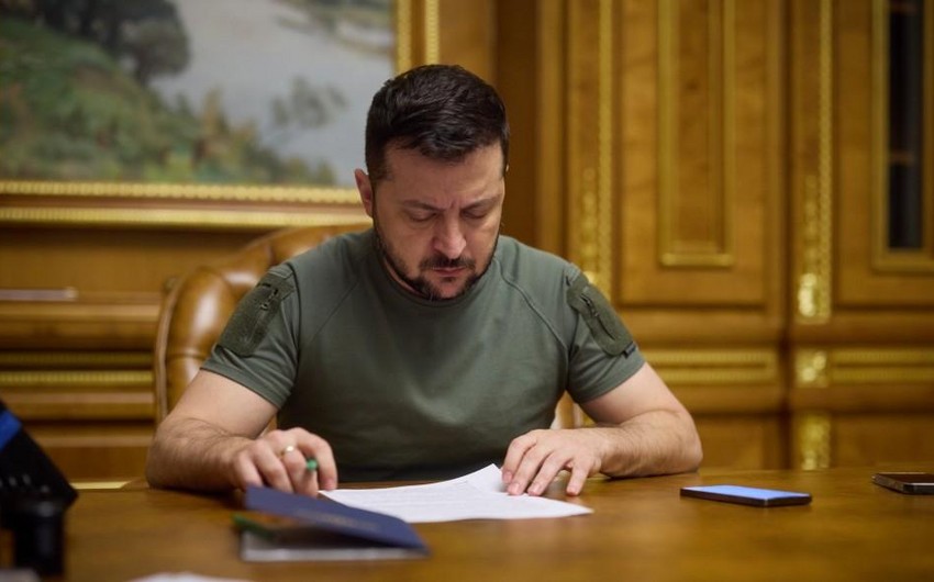 Zelenski Quterreşlə Zaporojye AES-dəki son vəziyyəti müzakirə edib