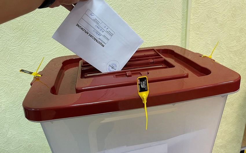 Latviyada növbəti parlament seçkilərində səsvermə başlayıb