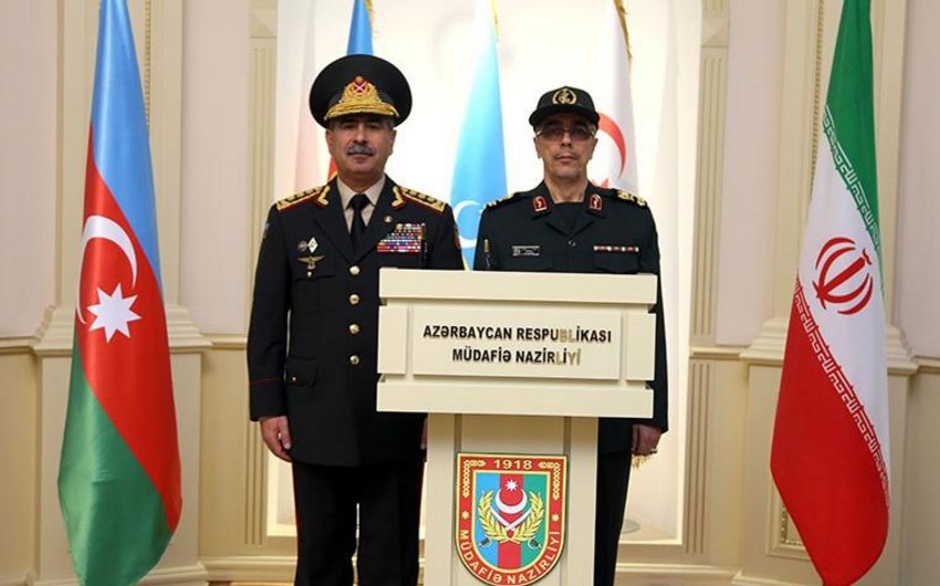 Zakir Həsənov İran Ordusunun Baş Qərargah rəisi ilə telefonla danışıb