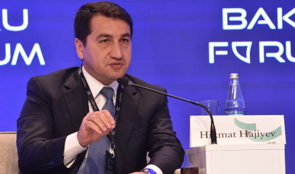 Hikmət Hacıyev Edillidəki kütləvi məzarlıqla bağlı paylaşım edib