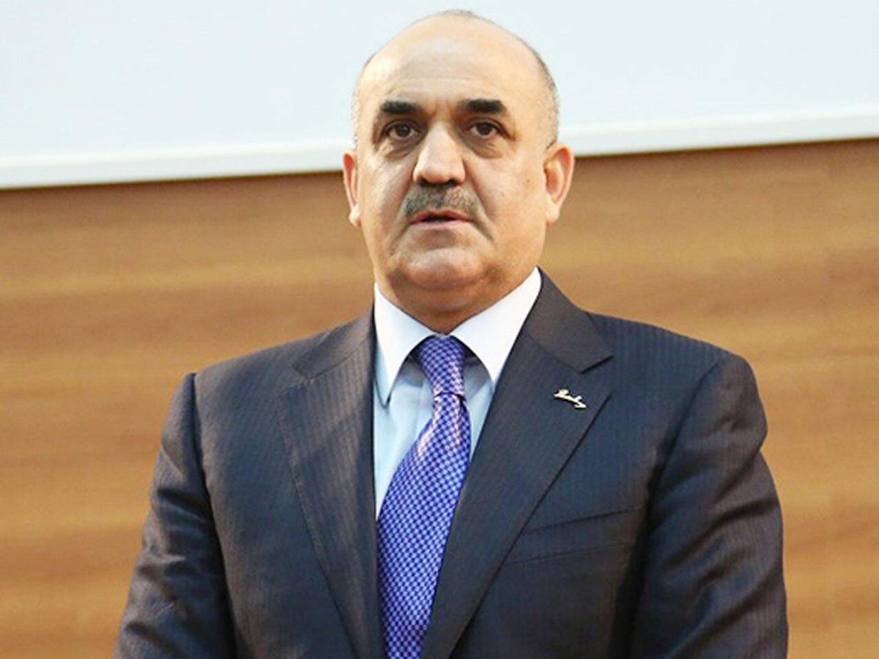 Səlim Müslümov pulları bu qohumu vasitəsilə yığırmış