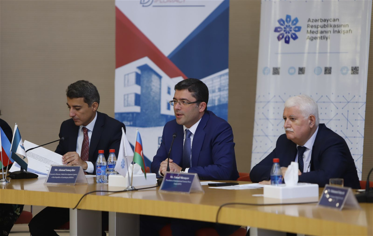 Telejurnalistlər üçün “Audiovizual media mühitində universal jurnalist” mövzusunda təlimlərə başlanılıb