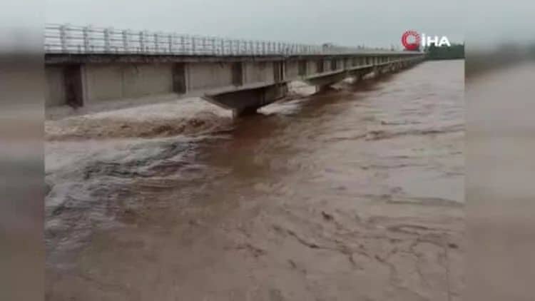 Nepalda daşqınlar və torpaq sürüşməsi baş verib: 33 ÖLÜ