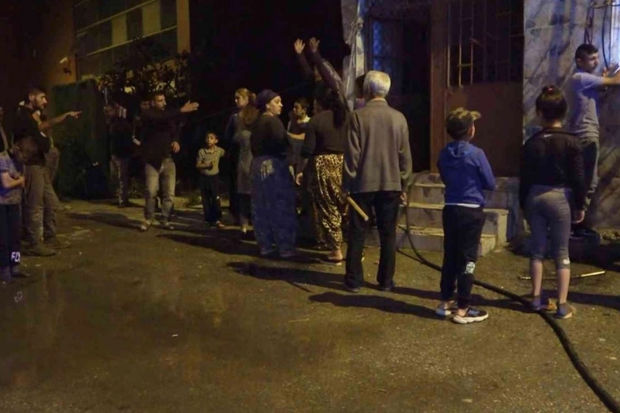 Türkiyədə kişi uşaqlarının və həyat yoldaşının yaşadığı evə od vurdu - FOTO