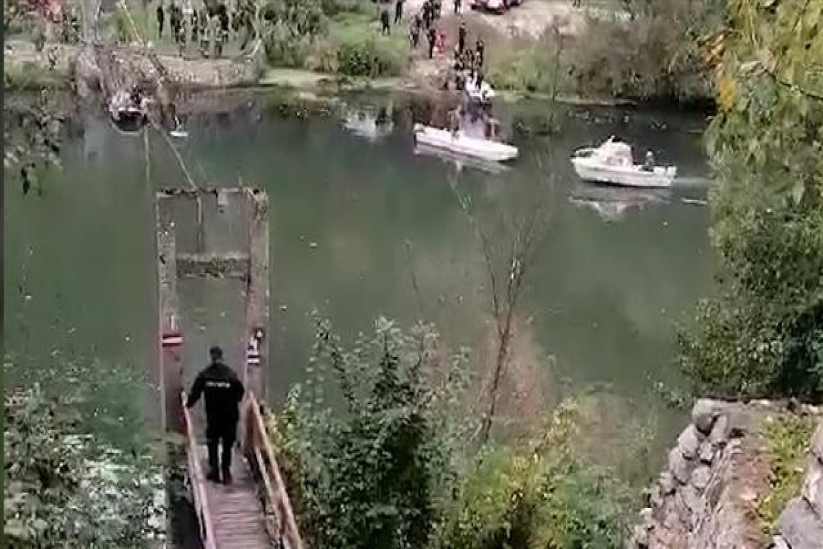 Serbiyada piyada körpüsü aşıb, ölənlər və yaralananlar var