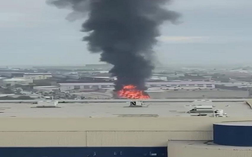 Bakıda ticarət obyektindəki yanğın məhdudlaşdırılıb - YENİLƏNİB