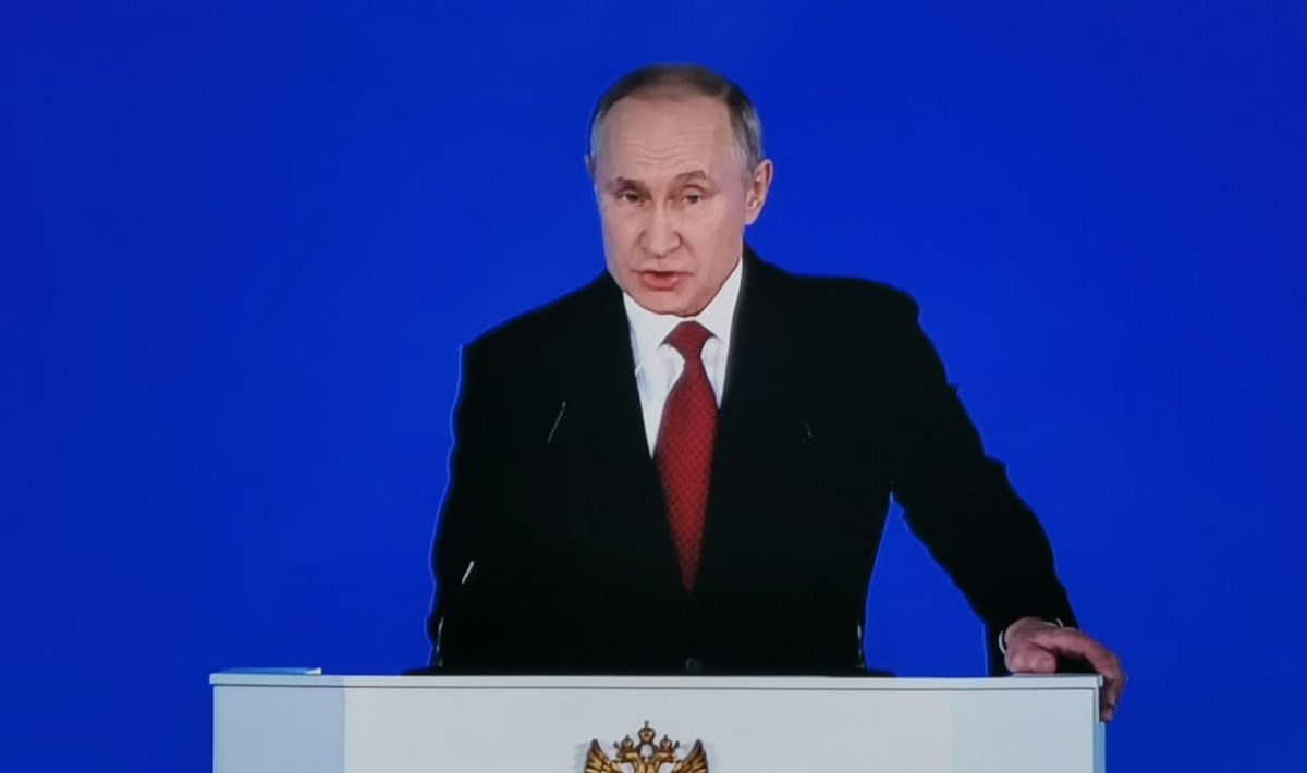 Putin: Kiyev müzakirələrə hazır olanda vasitəçilər lazım olacaq