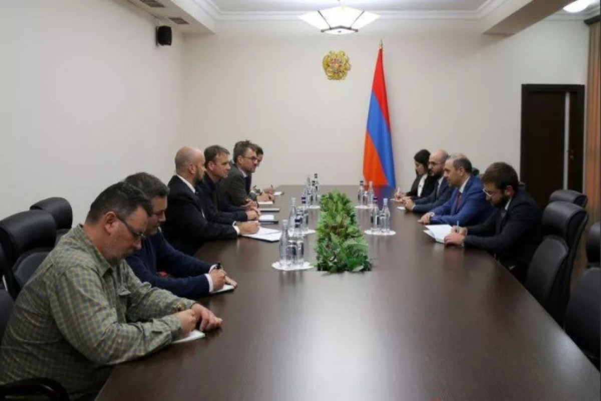 Armen Qriqoryan Aİ-nin texniki qrupunun nümayəndələri ilə görüşüb