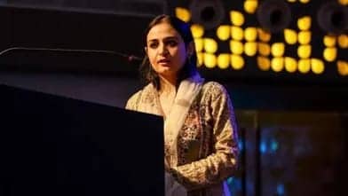 Hindistan kəşmirli jurnalistin xaricə çıxışına icazə VERMƏDİ